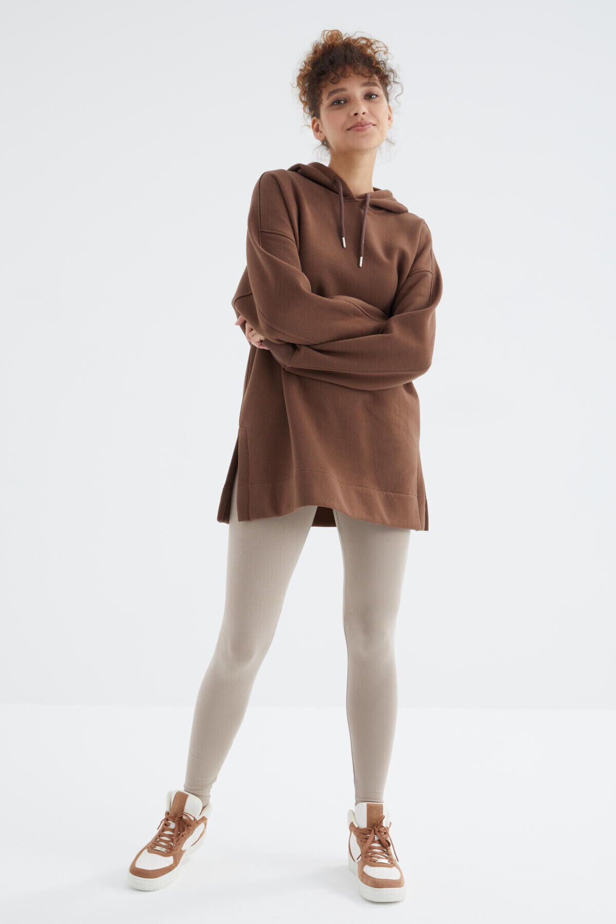 TommyLife Kahverengi Reglan Kol Basic Kapüşonlu Oversize Sweatshirt Tunik - 97242