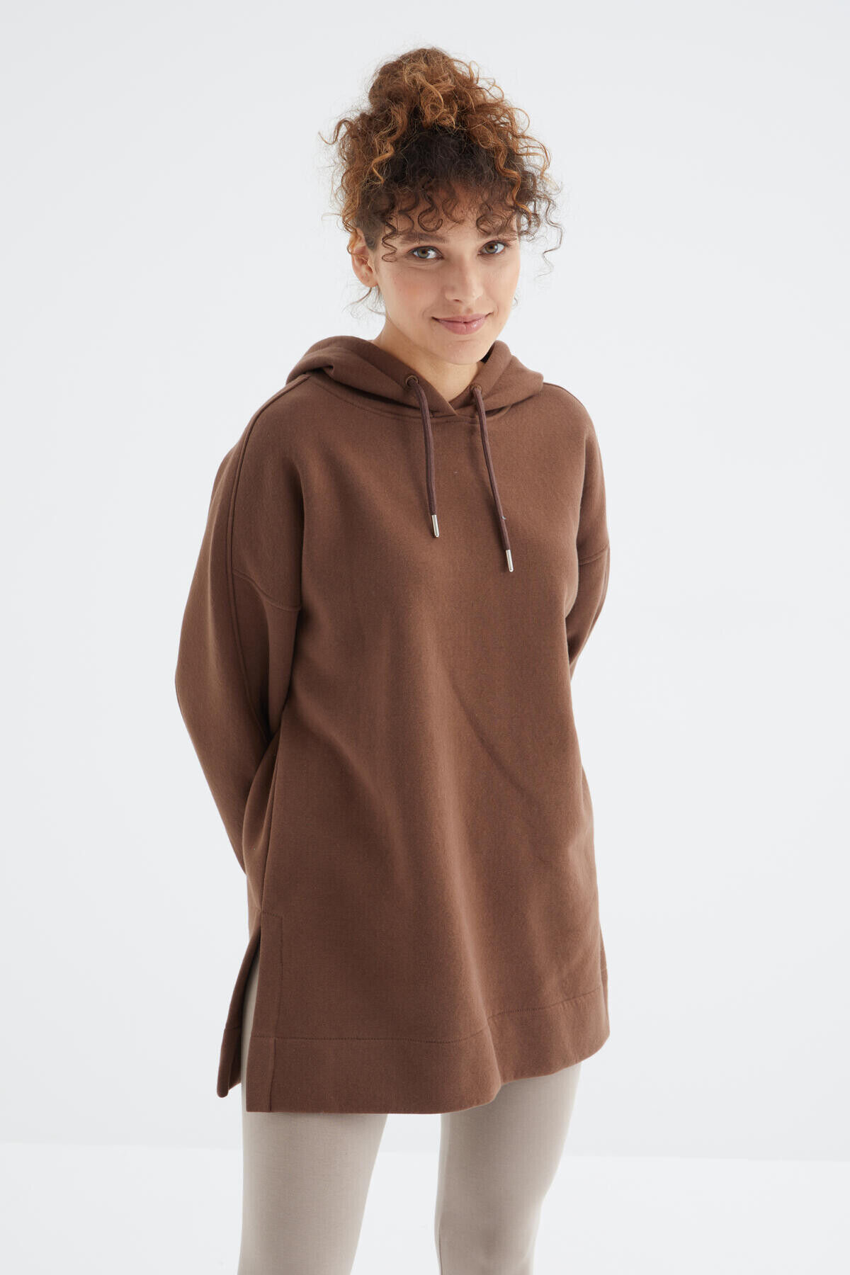 TommyLife Kahverengi Reglan Kol Basic Kapüşonlu Oversize Sweatshirt Tunik - 97242