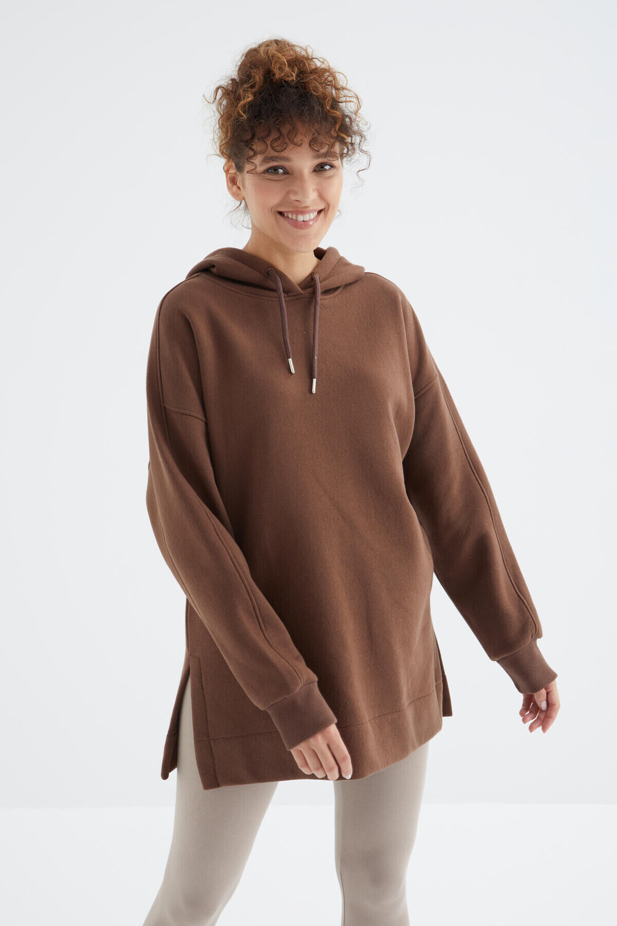 TommyLife Kahverengi Reglan Kol Basic Kapüşonlu Oversize Sweatshirt Tunik - 97242
