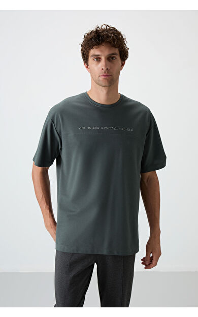 Haki Pamuklu Kalın Yüzeyi Dokulu Oversize Fit  Baskılı Erkek T-Shirt - 88371