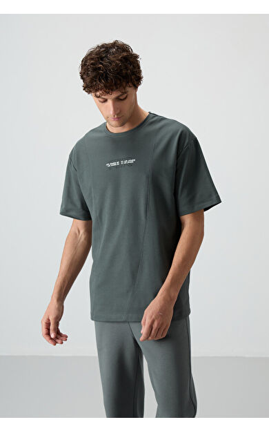 Haki Pamuklu Kalın Yüzeyi Dokulu Oversize Fit  Baskılı Erkek T-Shirt - 88372