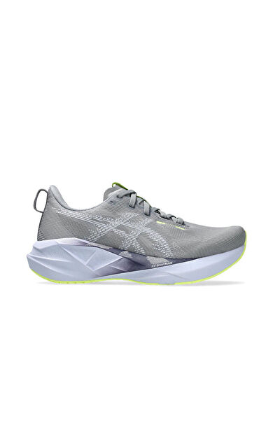 Asics Novablast 5 Kadın Koşu Ayakkabısı 1012B765-020 Siyah