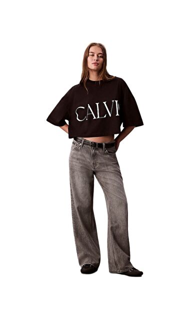 Calvin Klein LV047D206 Ss Cropped Graphic Kadın Tişört