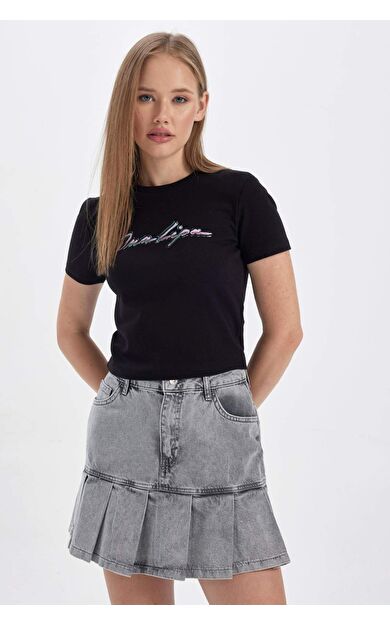 DeFactoFit Coool Dua Lipa Fitted Baskılı Kısa Kollu Tişört