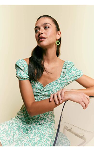 DeFactoFit Coool Çiçek Desenli Kısa Kollu Crop Bluz Yeşil