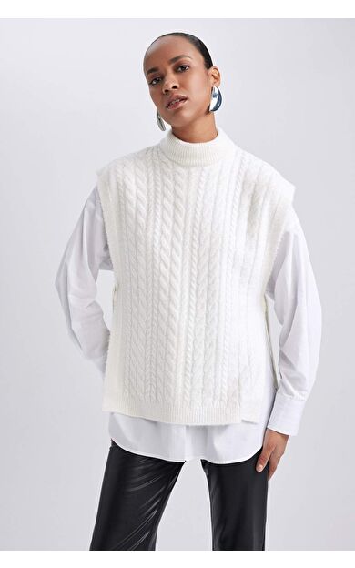 Regular Fit Bisiklet Yaka Süveter