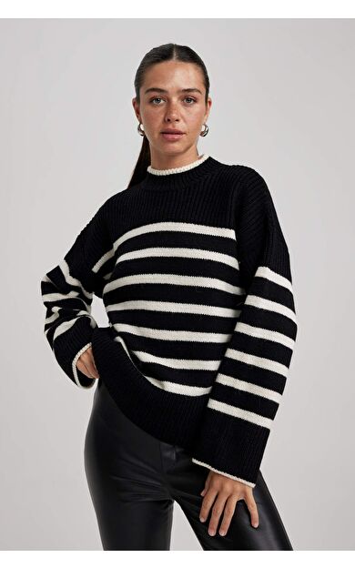 Relax Fit Çizgili Bisiklet Yaka Kazak