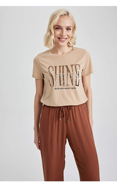 DeFactoFit Regular Fit Bisiklet Yaka Slogan Baskılı Kısa Kollu Tişört Bej