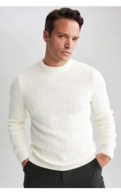 DeFactoFit Standart Fit Bisiklet Yaka Triko Kazak