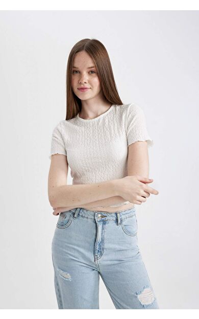 DeFactoFit Fitted Bisiklet Yaka Kısa Kollu Tişört A6179AX24SMWT32