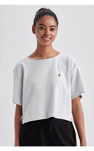 DeFactoFit Crop Bisiklet Yaka Sporcu Kısa Kollu Tişört Gri