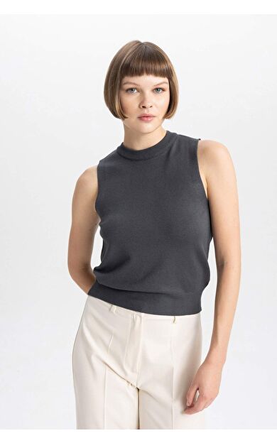 DeFactoFit Regular Fit Yarım Balıkçı Yaka Atlet