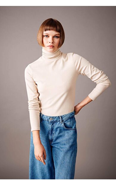 DeFacto Slim Fit Balıkçı Yaka Uzun Kollu Tişört