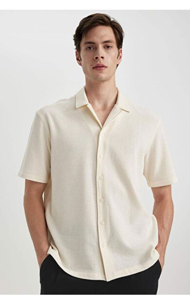 DeFacto Relax Fit Apaş Yaka Pamuklu Kısa Kollu Gömlek B4130AX24SPBG686