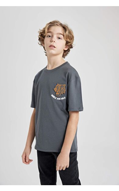 DeFactoFit Erkek Çocuk Oversize Fit Bisiklet Yaka Baskılı Kısa Kollu Tişört B6411A824SMAR58