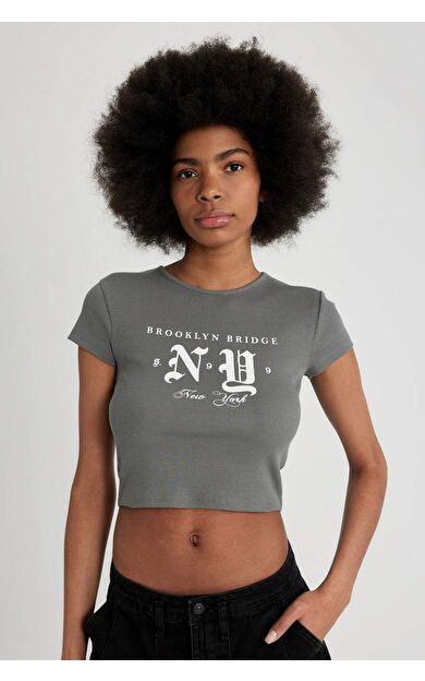 DeFactoFit Fitted Bisiklet Yaka Baskılı Kısa Kollu Tişört B6812AX24SMGR206