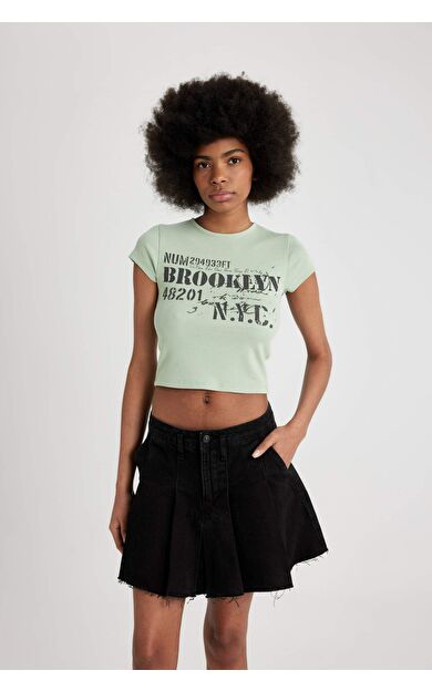 DeFactoFit Fitted Bisiklet Yaka Baskılı Kısa Kollu Tişört B6813AX24SMGN1135