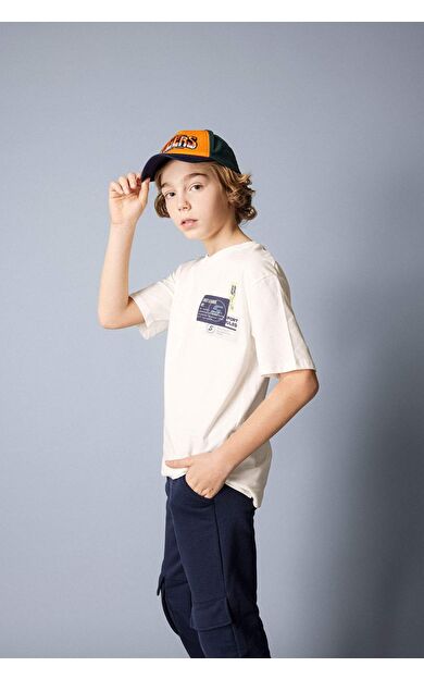 DeFactoFit Erkek Çocuk Regular Fit Bisiklet Yaka Baskılı Kısa Kollu Tişört B7357A824SMWT32