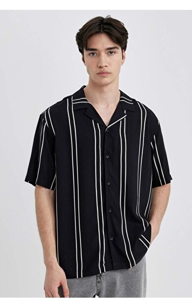 DeFactoFit Regular Fit Apaş Yaka Çizgili Kısa Kollu Gömlek B7386AX24SPBK81
