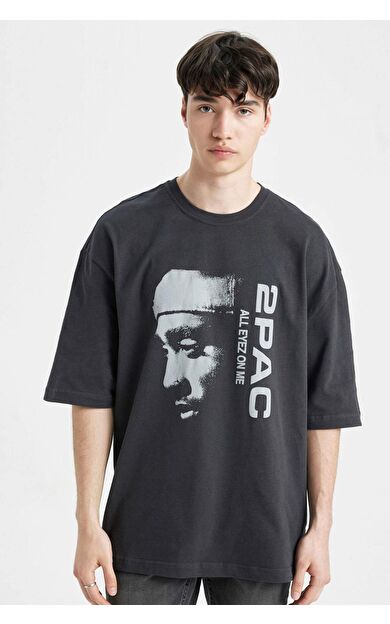 DeFactoFit Tupac Shakur Loose Fit Bisiklet Yaka Baskılı Kısa Kollu Tişört B8103AX24SMAR204