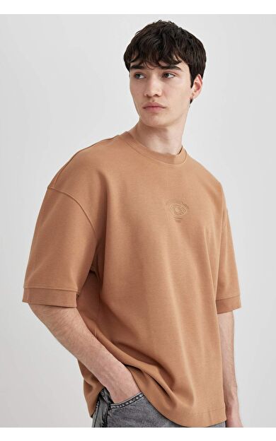 DeFactoFit Loose Fit Bisiklet Yaka Baskılı Ağır Kumaş Kısa Kollu Tişört B8637AX24SMBN572