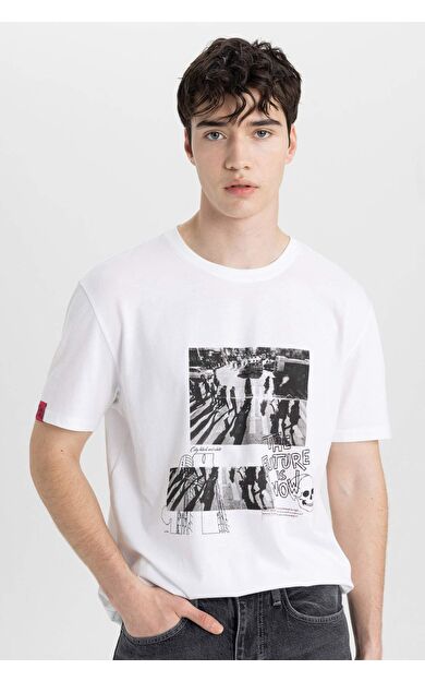 DeFactoFit Regular Fit Bisiklet Yaka Baskılı Tişört B9006AX24SMWT34