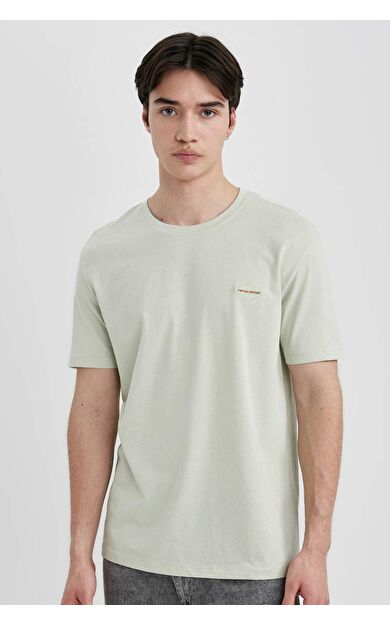 DeFactoFit Regular Fit Bisiklet Yaka Baskılı Tişört B9007AX24SMGN1181