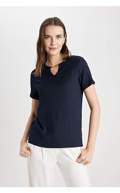 DeFactoFit Regular Fit Bisiklet Yaka Kısa Kollu Tişört C1872AX24SPNV256