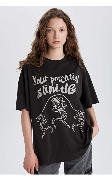 DeFactoFit Oversize Fit Bisiklet Yaka Baskılı Kısa Kollu Tişört C3124AX24SMAR191