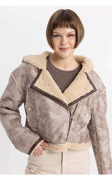 Regular Fit Kapüşonlu Suni Kürklü Astarlı Ceket Mont