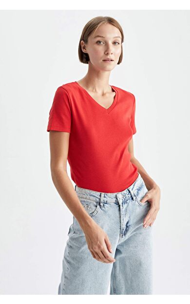 Slim Fit V Yaka Kısa Kollu %100 Pamuk Tişört