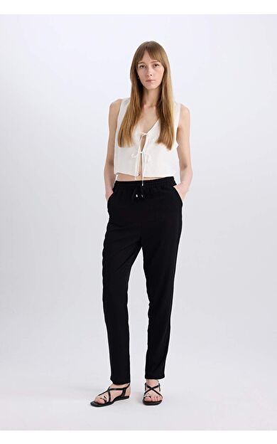 DeFactoFit Harem Cepli Normal Bel Düz Paça Belmando Pantolon L3164AZ24SMBK81