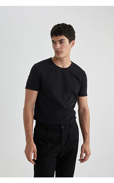 DeFactoFit Slim Fit Bisiklet Yaka Kısa Kollu Tişört M6608AZ24SPBK81