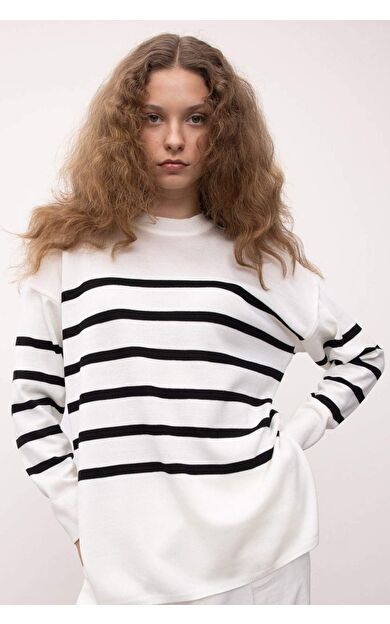 DeFactoFit Relax Fit Çizgili Bisiklet Yaka Triko Tunik Kazak