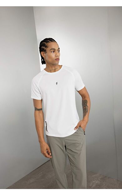 DeFactoFit Slim Fit Bisiklet Yaka Baskılı Sporcu Tişört V2887AZ24SPWT80