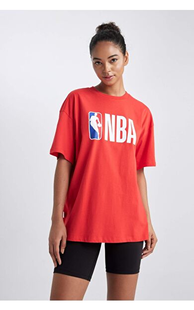 DEFACTO DeFactoFit NBA Wordmark Oversize Fit Baskılı Kısa Kollu Tişört