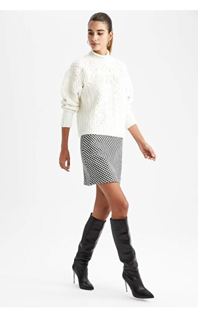 DeFactoFit A Kesim Kareli Normal Bel Mini Etek