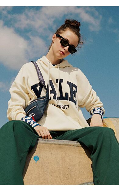 DeFacto Yale University Oversize Fit Kapüşonlu Sweatshirt