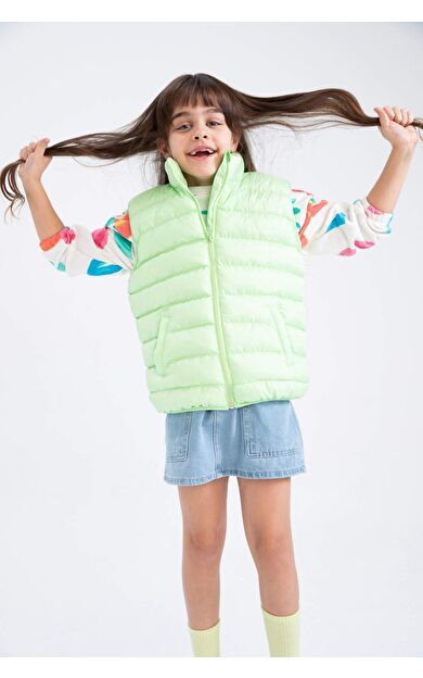 DeFactoFit Kız Çocuk Dik Yaka Şişme Yelek Yeşil