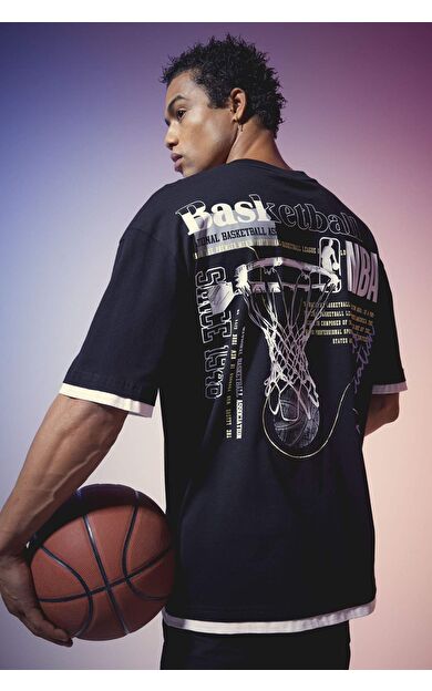 DeFactoFit NBA Wordmark Oversize Fit Bisiklet Yaka Baskılı Tişört