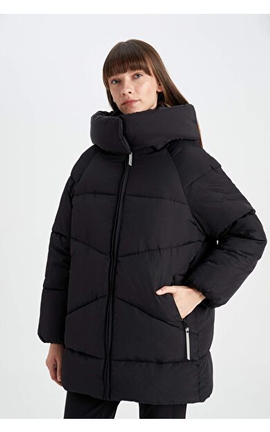 Su İtici Oversize Geniş Kalıp Şişme Uzun Mont Parka Isı Yalıtımlı Kapüşonlu Cepli