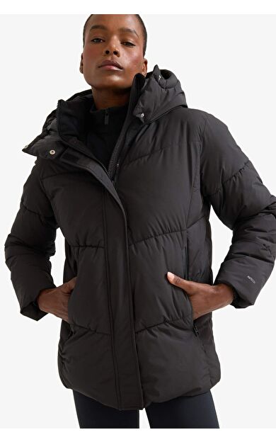 Defactofit Su İtici Regular Fit Yarım Polar Astarlı Kapüşonlu Fermuarlı Kışlık Mont