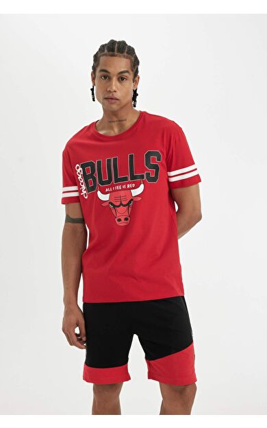 DeFactoFit NBA Chicago Bulls Standart Fit Bisiklet Yaka Kısa Kollu Tişört