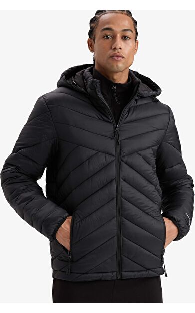 DeFactoFit Su İtici Slim Fit Dar Kesim Kapüşonlu Fermuarlı Mont