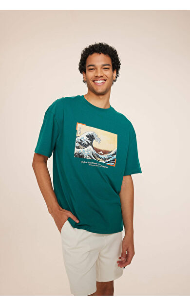DeFacto Art Hokusai Comfort Fit Bisiklet Yaka Baskılı Tişört