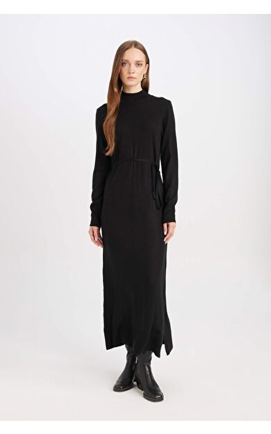 Regular Fit Yarım Balıkçı Yaka Elbise