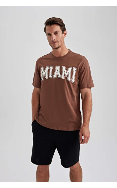 DeFacto Regular Fit Bisiklet Yaka Kısa Kollu Tişört B0656AXNSBN321