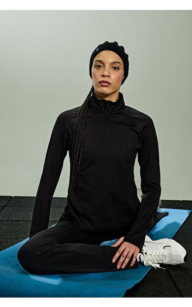 DeFacto Standart Fit Dik Yaka Sporcu Tişört