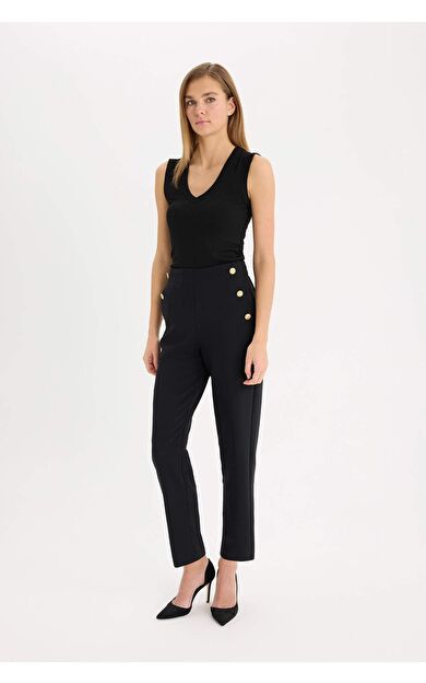 DeFacto Carrot Fit Havuç Kalıp Pantolon Basic Düz Cepli Yüksek Bel Düz Paça B1238AX25SPBK81
