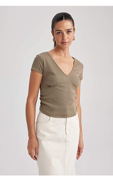DeFacto Slim Fit V Yaka Kısa Kollu Tişört B2022AX23HSKH459